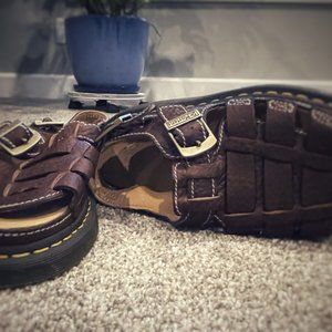 Dr. Martens Leather Fisherman Sandals (EU40)